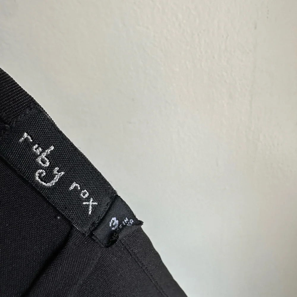 Ruby Rox skirt - Picture 2 of 2
